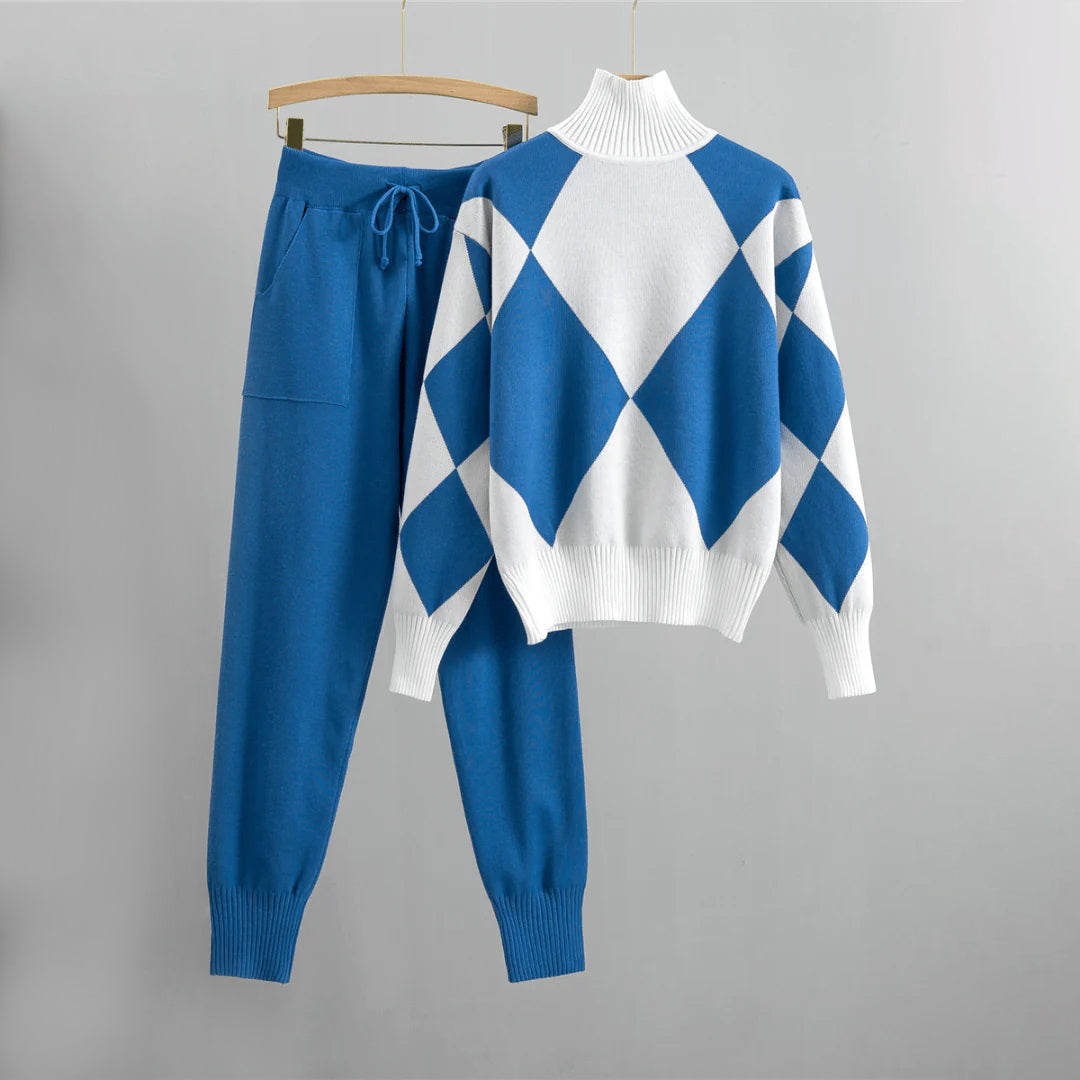 2-Piece Knitted Lounge Set - Stylish Ladies Jumper And Trousers Ensemble