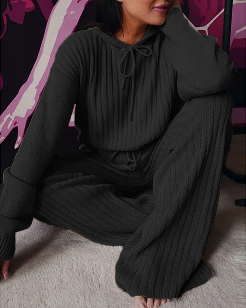2-Piece Ribbed Loungewear Set - Stylish Ladies Hoodie And Trousers