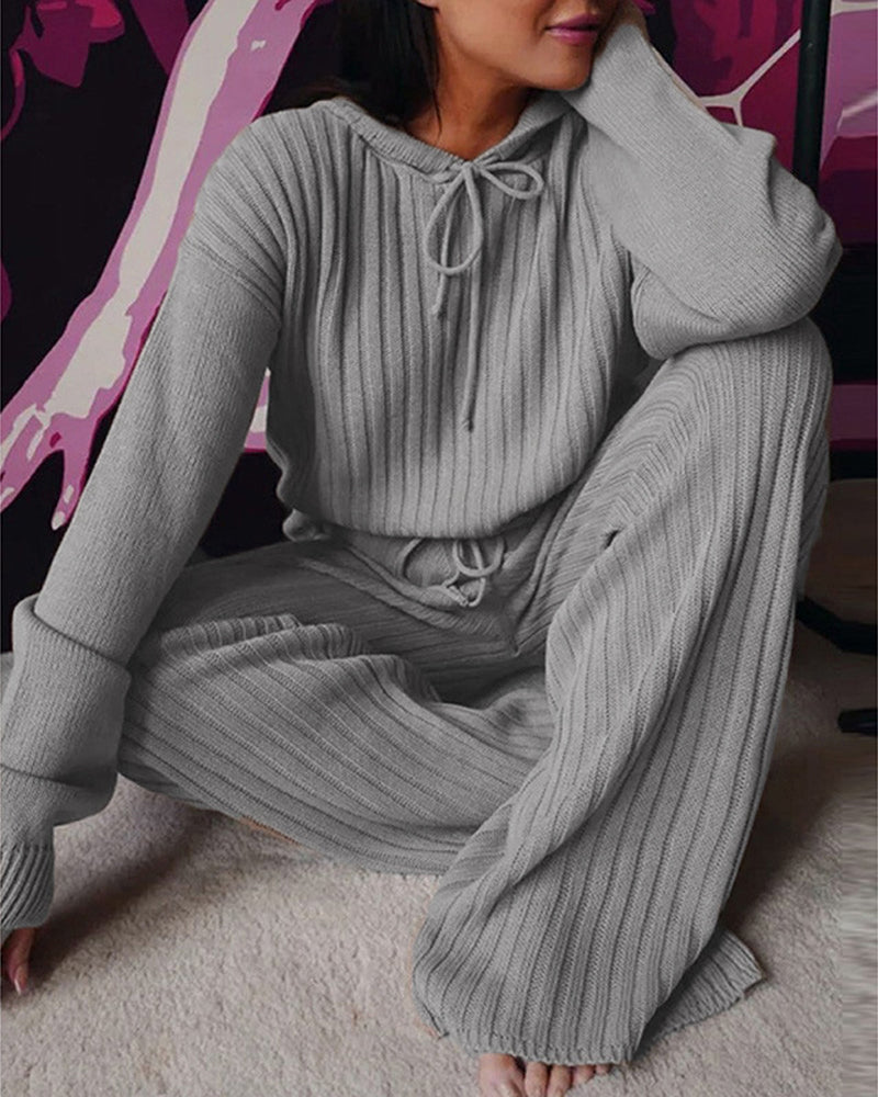 2-Piece Ribbed Loungewear Set - Stylish Ladies Hoodie And Trousers
