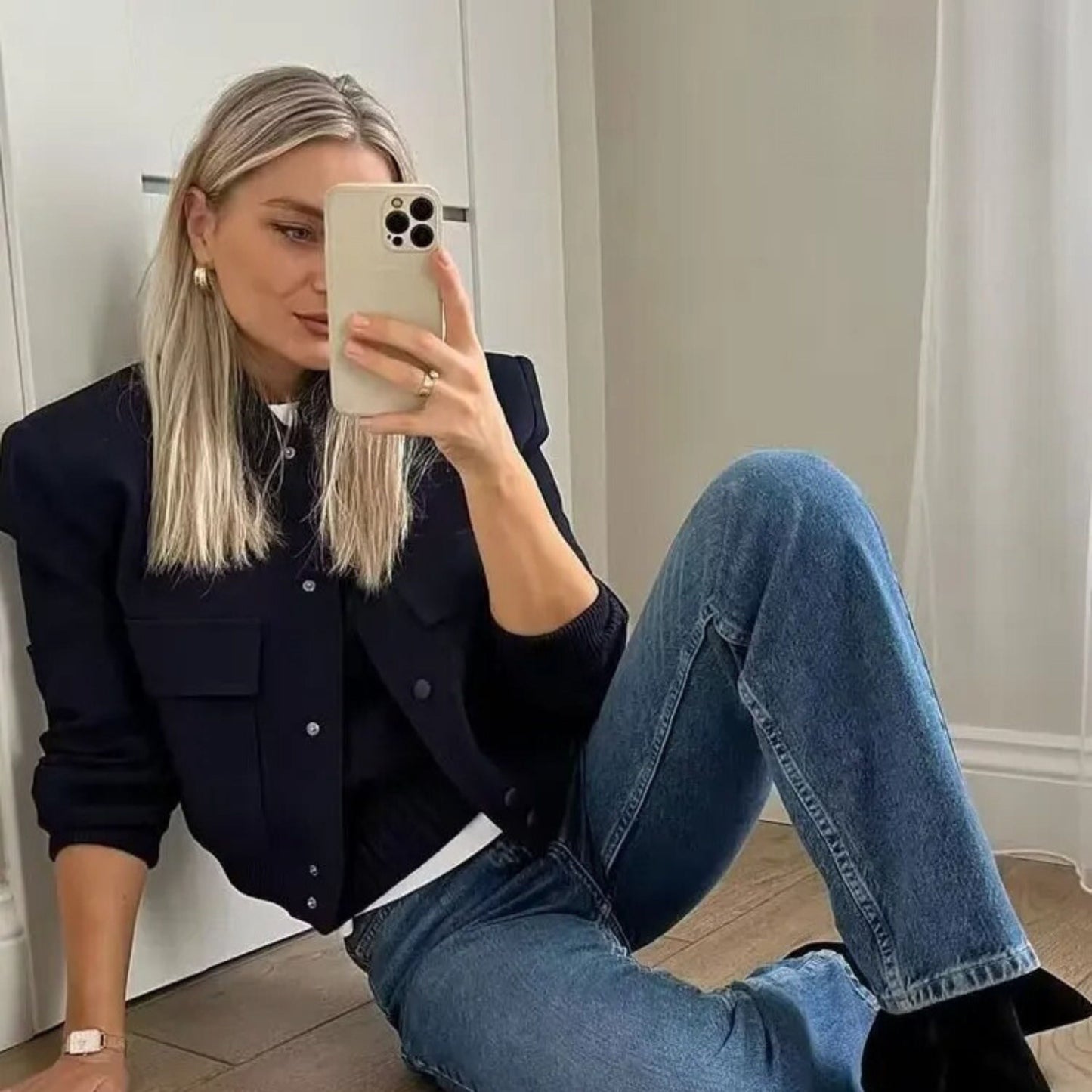 Ladies cropped bomber jacket - stylish button-up outerwear