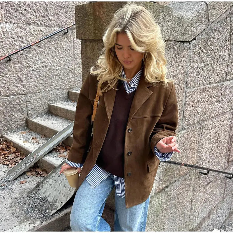 Long sleeve ladies' coat - button detail