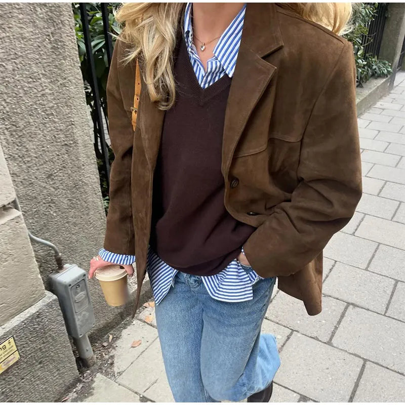 Long sleeve ladies' coat - button detail