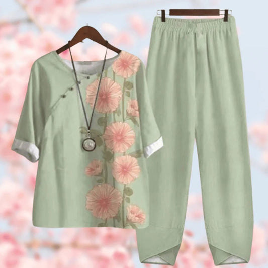 2-Piece Floral Lounge Set - Stylish Ladies Top And Trousers Ensemble