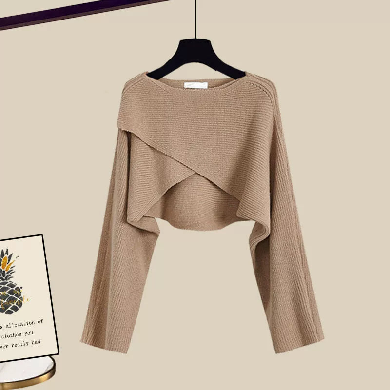 2-piece grey ladies set - stylish cropped sweater and wide-leg trousers