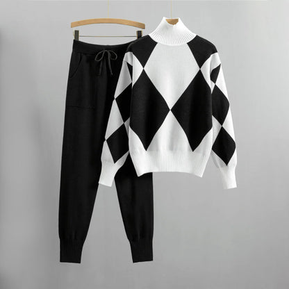 2-Piece Knitted Lounge Set - Stylish Ladies Jumper And Trousers Ensemble