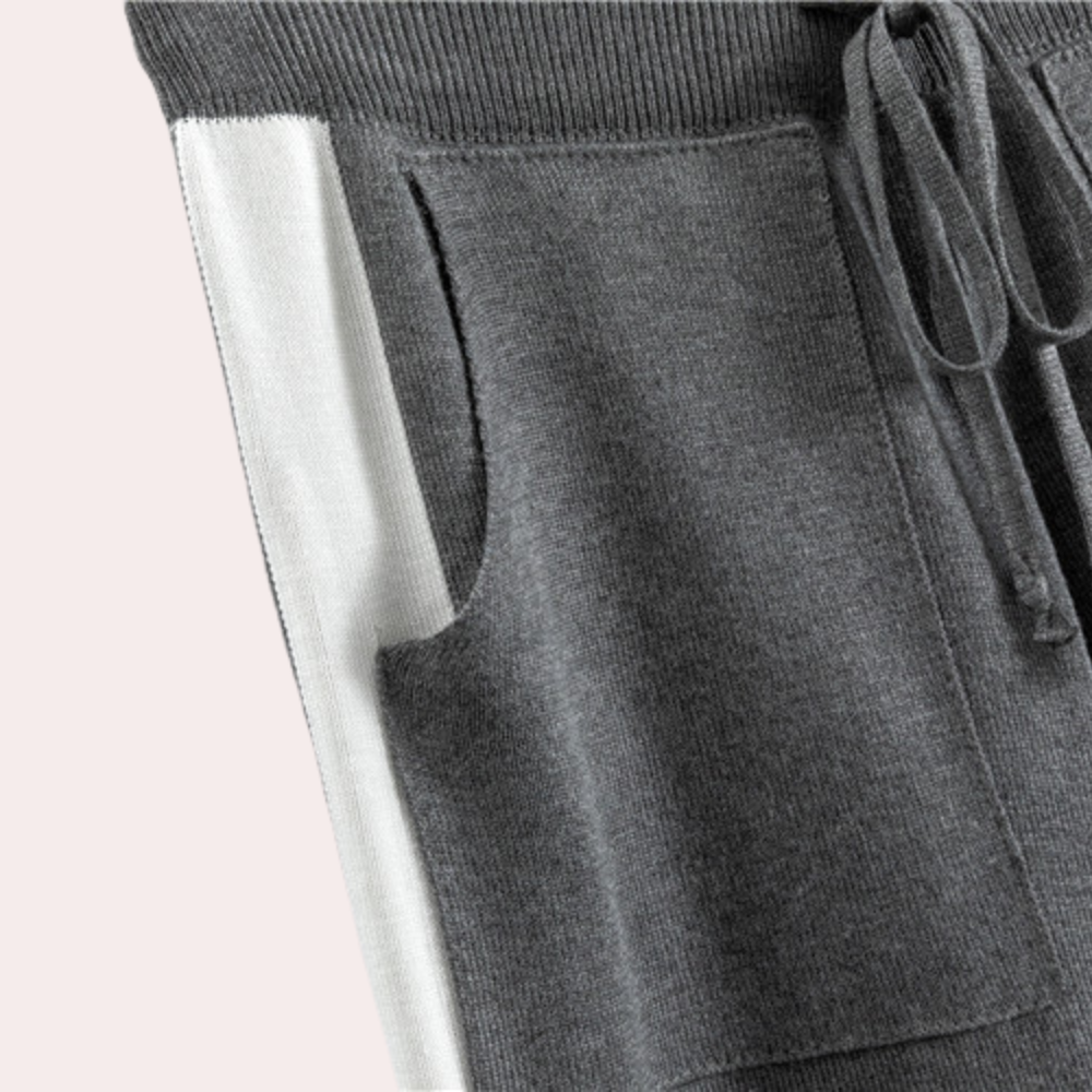 2-Piece Knitted Lounge Set - Stylish Ladies Sweater And Trousers