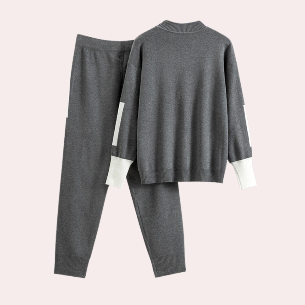 2-Piece Knitted Lounge Set - Stylish Ladies Sweater And Trousers