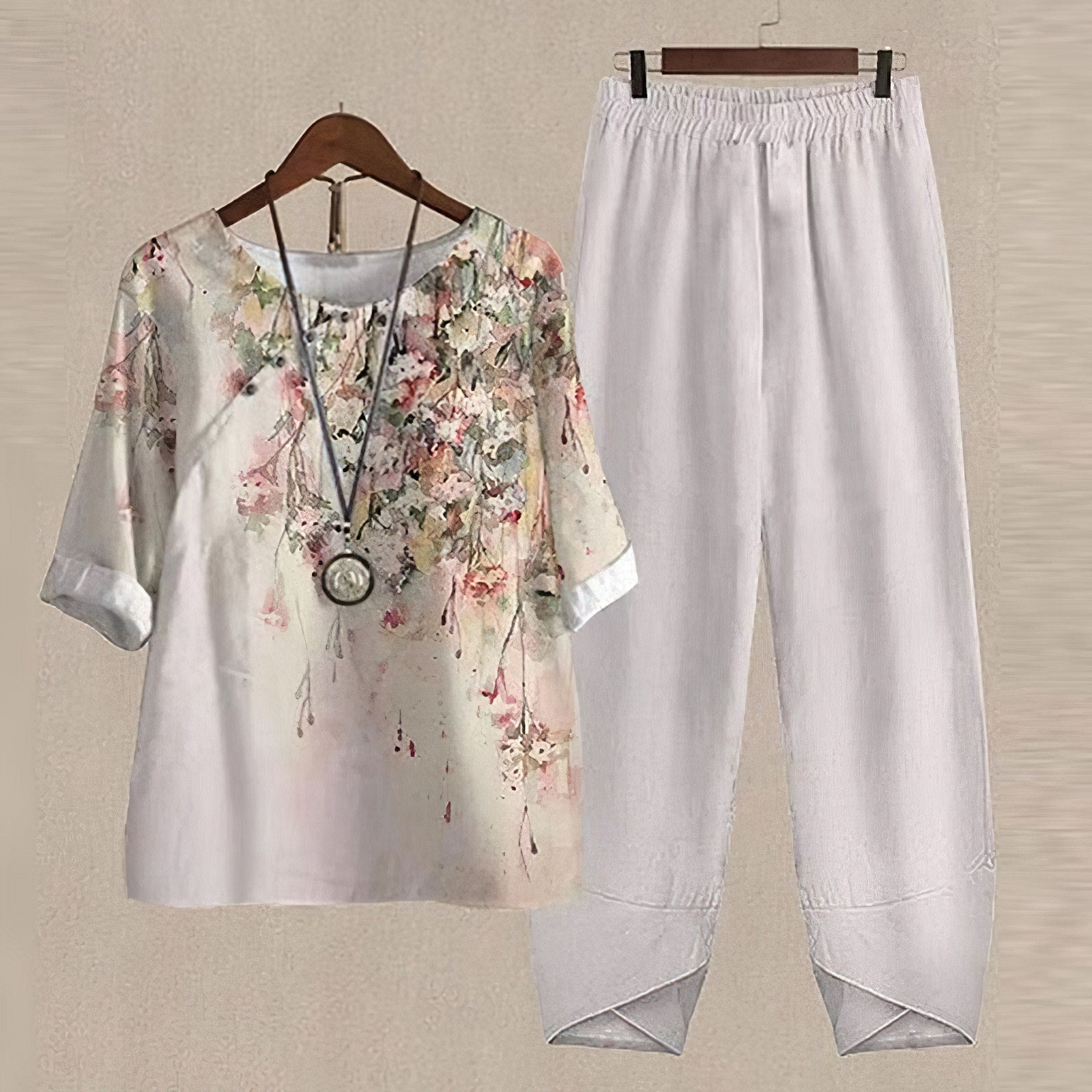 2-Piece Ladies Butterfly Print Top And Trousers Set - Casual Loungewear