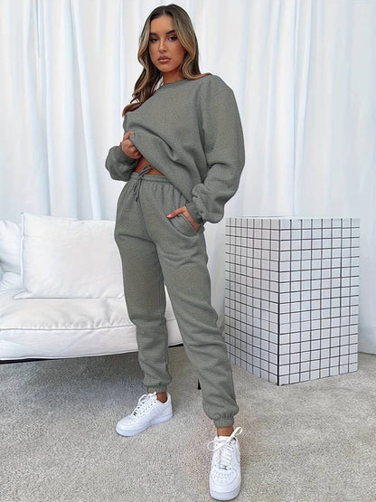 2-Piece Lounge Set - Cozy Ladies Sweatshirt And Joggers