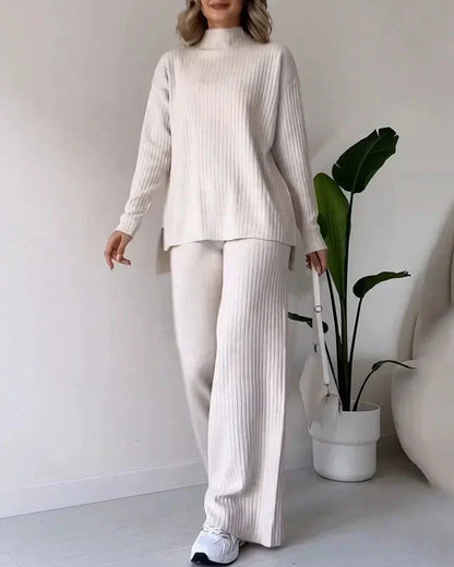 2-piece lounge set - stylish ladies ribbed knit top and trousers