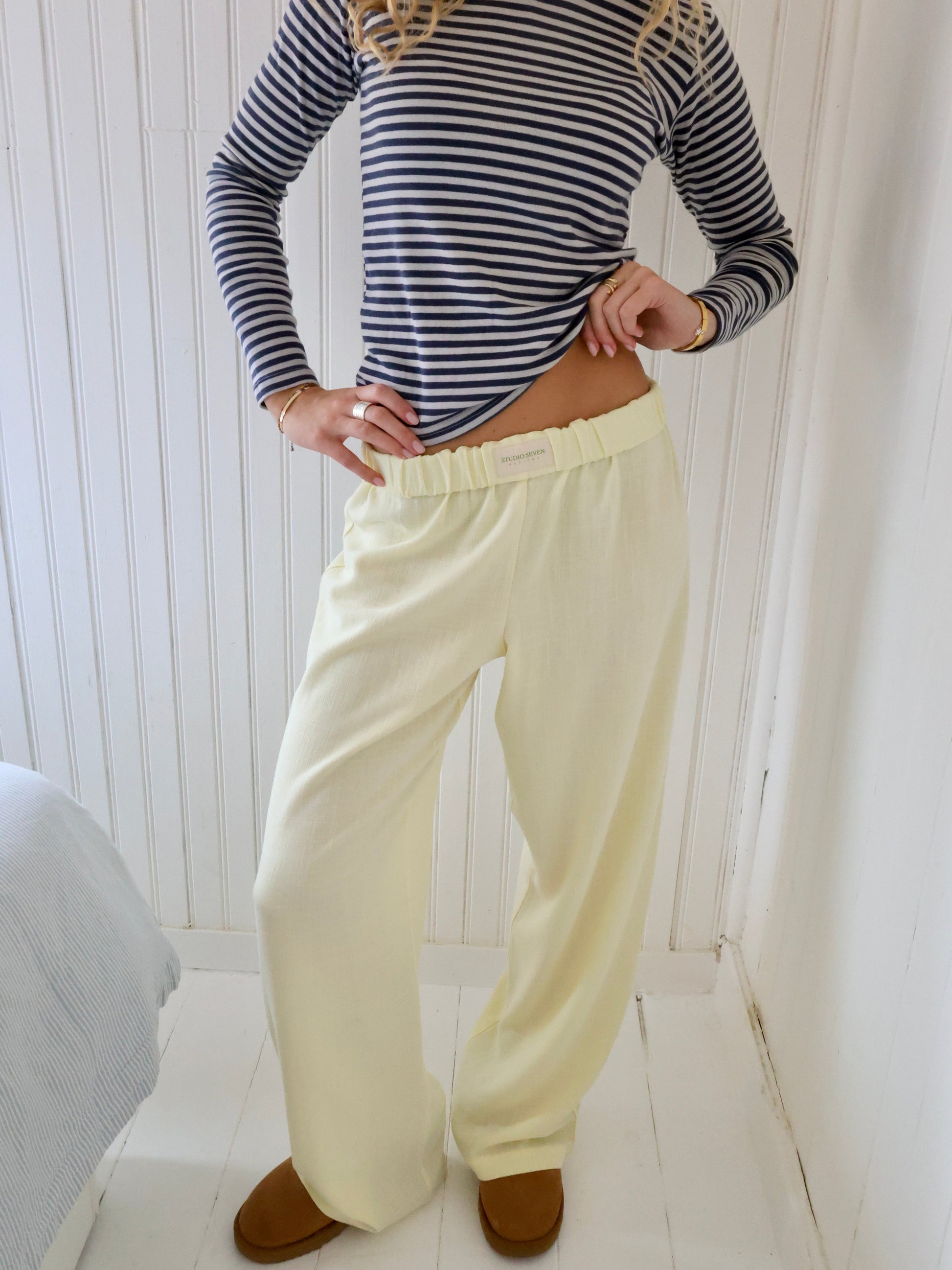 2-Piece Loungewear Set - Ladies Crop Top And Trousers