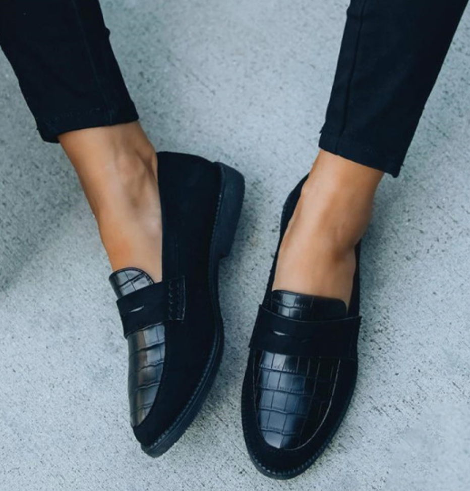 Black Leather Loafers - Elegant Slip-On Shoes For Ladies