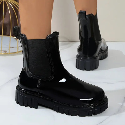 Cozy chelsea boots - stylish black ladies ankle boots