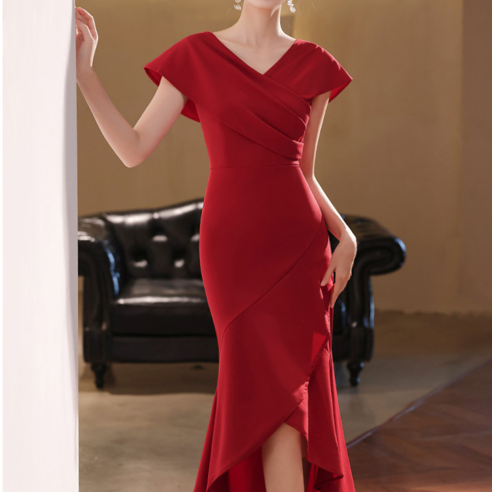 Elegant Red Dress - Chic Ladies Evening Gown