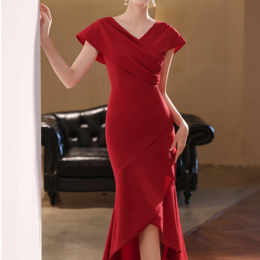Elegant Red Dress - Chic Ladies Evening Gown
