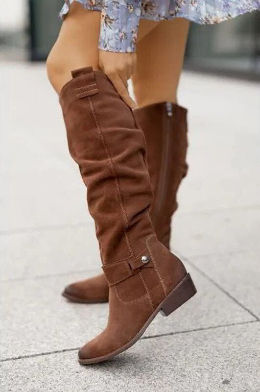 Knee-High Suede Boots - Stylish Brown Ladies Fashion Boots