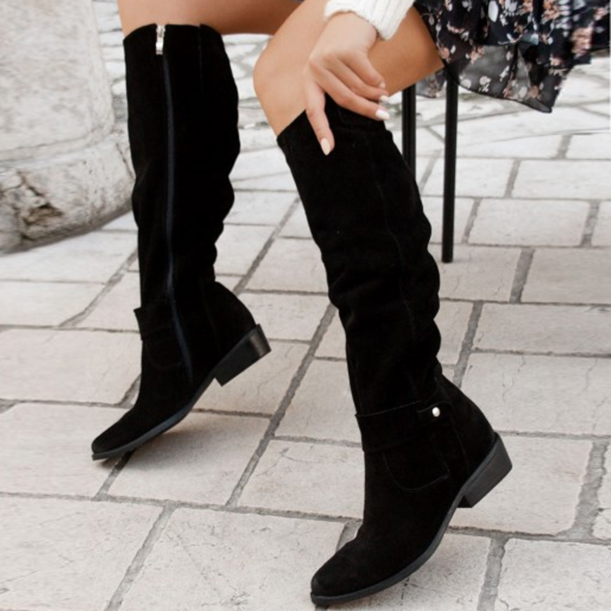 Knee-High Suede Boots - Stylish Brown Ladies Fashion Boots