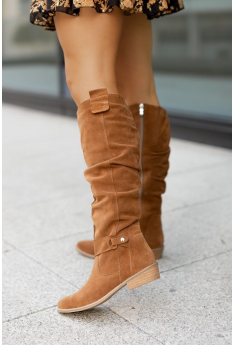 Knee-High Suede Boots - Stylish Brown Ladies Fashion Boots