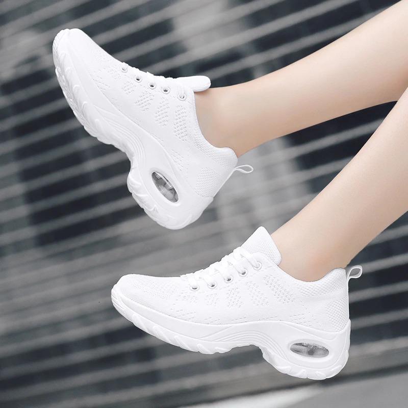 Ladies Sports Shoes - Breathable Athletic Trainers For Active Lifestyles