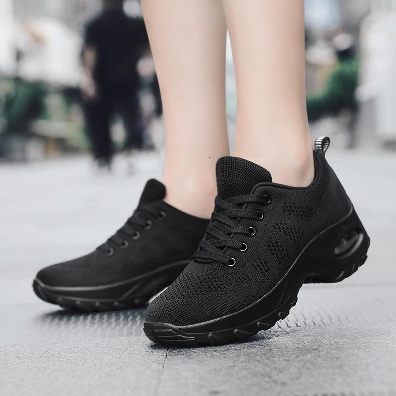 Ladies Sports Shoes - Breathable Athletic Trainers For Active Lifestyles
