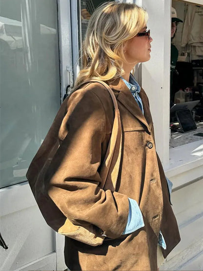 Long sleeve ladies' coat - button detail